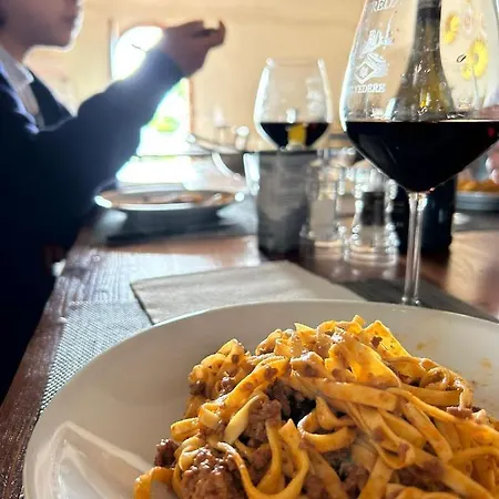 Streda Wine & Country Фермерский дом Винчи