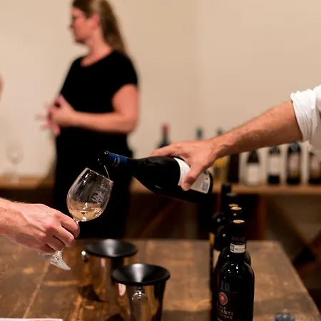 Streda Wine & Country *